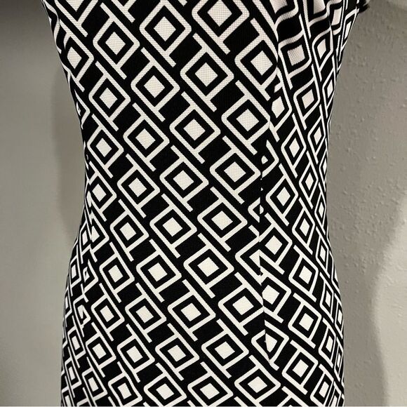 Lucy Paris geometric print sleeveless fitted dress - Picture 5 of 15